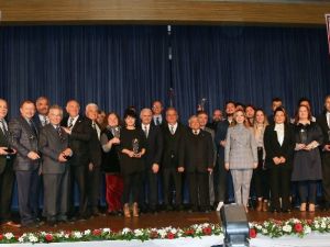 Muğla’da yılın en iyileri ödüllerini aldı