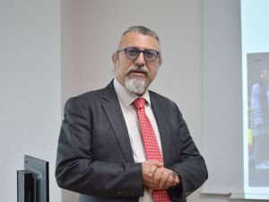 Prof. Dr. Ulutin: “Korona virüs’ten korunmak tedaviden daha çok can kurtarıcı”