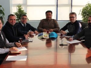 Alaşehir’de üzüm üreticilerine bilgilendirme toplantısı