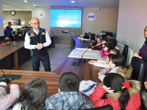 Öğrencilere “Temel Afet Bilinci Eğitimi”