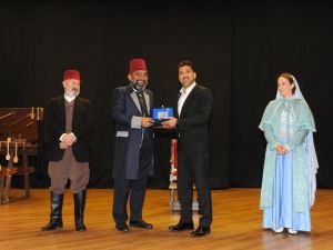 ADÜ’de ‘Usta’ isimli tiyatro oyunu sahnelendi