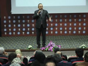Bakan Çavuşoğlu, Mardin’de Siyaset Akademisi programına katıldı