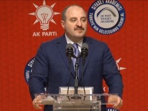 Bakan Varank: "Türkiye’de yapılamaz denilenler yapıldı, hayal görülenler gerçeğe döndü"