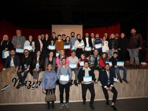 Oyunculuk çalıştayında ünlü isimler vatandaşlara eğitim verdi