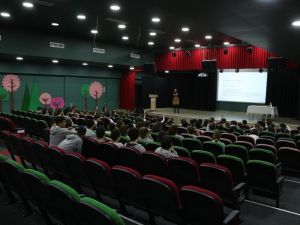 Kuşadası Belediyesi’nden ücretsiz diyetisyenlik hizmeti