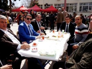 Sarıgöl’de okul ihtiyaçları için sergi düzenlendi