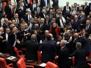 TBMM Başkanı Şentop’tan CHP Grup Başkanvekili Özkoç’a tepki
