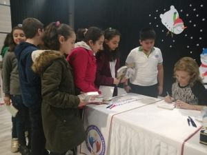 Ünlü Yazar Canan Tan, Aydın’da öğrencilerle bir araya geldi