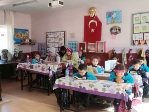 Emet’te okuma saati