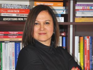 Üniversiteler kadın akademisyenlere emanet