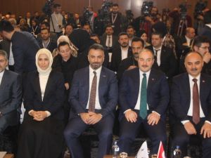 Bakan Varank’tan ’Korona virüs’ açıklaması: "Medikal ürünlerde kara borsa oluşmasına asla müsaade etmeyeceğiz”