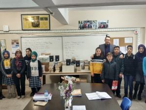 Urganlı 23 Nisan Ortaokulunun kütüphanesi MABEM’le zenginleşti