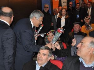 AK Parti Genel Başkan Yardımcısı Demiröz’den CHP’li Özkoç’a gönderme
