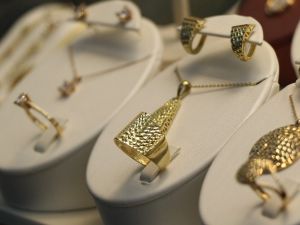 Gram fiyatı 332 TL’yi bulan altında fiyat artışı devam ediyor