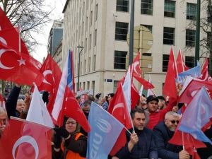 Brüksel’deki Türkler Cumhurbaşkanı Erdoğan’ı karşılamayı bekliyor