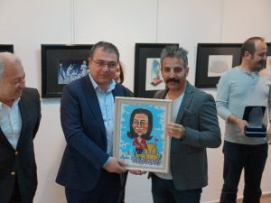 Karikatür yarışmasında dereceye giren eserler sergilendi