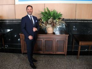 Prof. Dr. Barış Çaynak: ’’Göğüs kemiğini açmadan bypass ameliyatı yapıyoruz’’