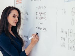 Gaziemirli anneler İngilizce öğreniyor