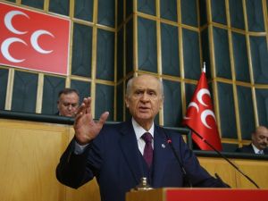 MHP lideri Bahçeli: "İnsan haklarını yok sayan ve sınırlarına gelen mazlumlara düşmanca saldıran Yunanistan’ın AB tarafından desteklenip arka çıkılması, barbarlığa ortaklıktır" (1)