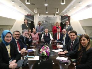 Cumhurbaşkanı Erdoğan: "Bunların sınırda öldürdükleri 4-5 tane mülteci var. Bunların hesabını soracağız. Bunu orada bırakmayacağız. Aynı şekilde o çırılçıplak soydukları insanları, bütün o resimleriyle, bu seneki Birleş