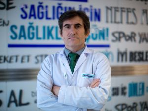 "İlerleyen yaş, uzun süren kortizon tedavileri, migren, glokom riskini artırıyor"