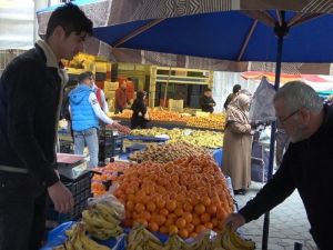 Havaların ısınması semt pazarlarında tezgahlara olumlu yansımadı