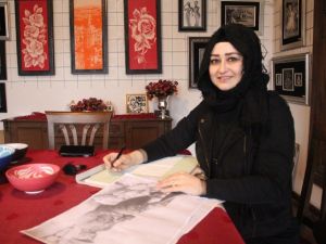 Kütahyalı sanatçı 26 yıldır iğneyle şekil veriyor