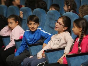 Yenimahalle’de miniklere ücretsiz tiyatro gösterimi