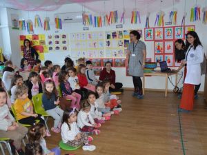 ADÜ Hastanesi çocuklar kişisel bakım ve hijyen konularında bilgilendiriliyor