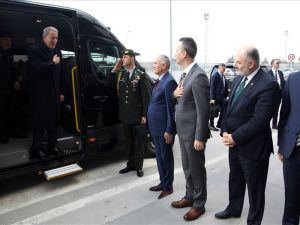 Bakan Akar, ASELSAN’ı ziyaret etti