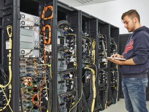 Yeni tip Koronavirüs (KOVİD-19) salgınına önlem amaçlı uzaktan (Online) eğitim sistemine geçildi