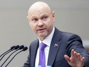 Karantinayı reddeden Rus milletvekiline Meclise giriş yasağı