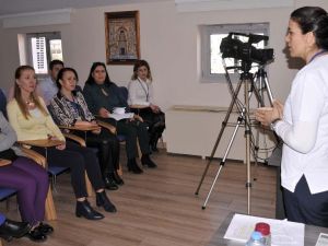 Kuşadası Belediyesi personeline koronavirüs eğitimi verildi