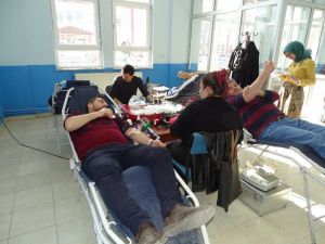 Hisarcık MYO öğrencilerinden kan bağışına destek