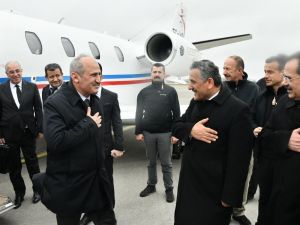 Bakan Turhan’a ‘kalp’ten karşılama