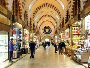 Mısır Çarşısı sessizliğe büründü