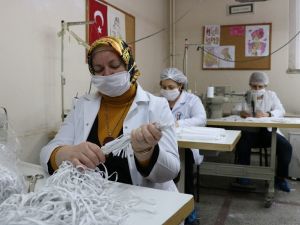 Bakanlık kutladı, yıkanıp tekrar kullanılabilen maskeler acil ihtiyaca cevap verecek