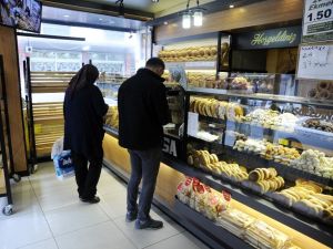 Koronavirüs endişesi fırınlarda ekmek talebini arttırdı