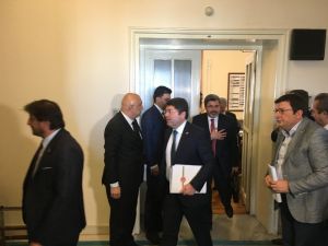 AK Parti-CHP görüşmesi sona erdi