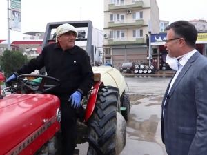 Korona virüsüne karşı traktörlü destek