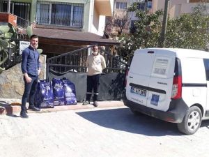 Kuşadası’nda sokak hayvanları için mama dağıtmaya başlandı