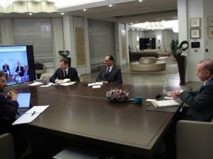 Bakan Dönmez: “Bor katkılı el dezenfektanının seri üretimine başlıyoruz”