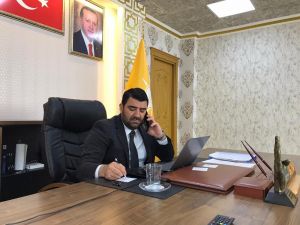 Ceyhan’da AK Parti yaşlı üyeleri için ekip kurdu