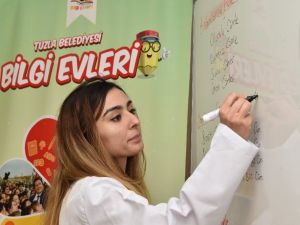 Tuzla Belediyesi’nden  üniversite ve lise geçiş sınavına hazırlanan öğrencilere internet üzerinden eğitim