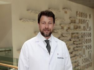 “Diz protezi takıldıktan sonra yaşam biçimine dikkat edilmesi gerekiyor”