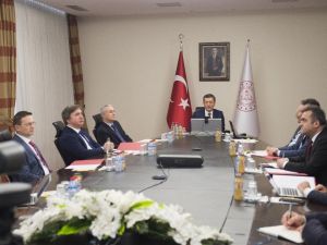 Milli Eğitim Bakanı Selçuk, gönüllü destek istedi