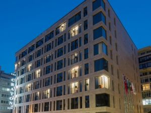 Sağlık çalışanlarına ücretsiz konaklama ve yemek hizmeti