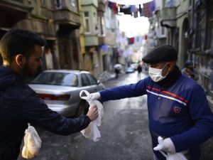 Geçim zorluğu çeken ailelere yardım