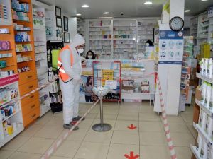 Kuşadası’nda korona virüsle mücadele aralıksız sürüyor