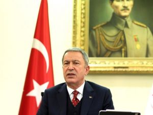 Bakan Akar, İran Genelkurmay Başkanı Bageri ile telefonda görüştü